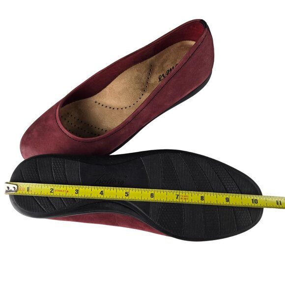 Trotters Darcey Dark Red Nubuck Comfy Ballerina Flat 9 Narrow Great Condition - Picture 10 of 12